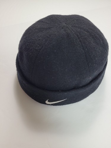 Nike Wool Blend Skull Cap Medium Black Swoosh Embroidered Activewear Vintage