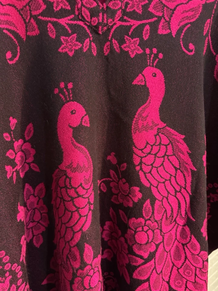 Poncho Mexicano Rosa Negro Capa Pavo Real Borlas Cos De Colección Foto 3 de 4