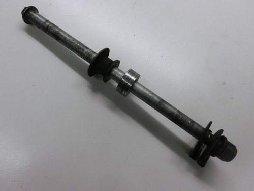 Suzuki GSX 600 F AJ 98-02 Hinterradachse Achse Felge Schraube Hinterrad