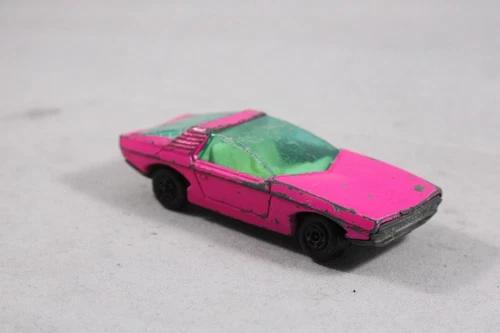 Vintage Lesney 1971 Matchbox No.40 Pink Vauxhall Guildsman Superfast DieCast Car