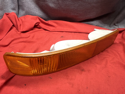 Genuine03-14 Chevrolet Express GMC Savana Right Turn Signal Light Lens 16530392