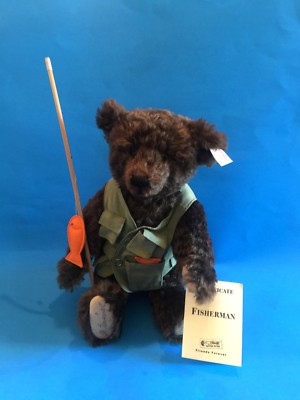 STEIFF  '' FISHER BEAR'' EAN 651342 DARK BROWN MOHAIR MADE FOR DISNEY EVENT 
