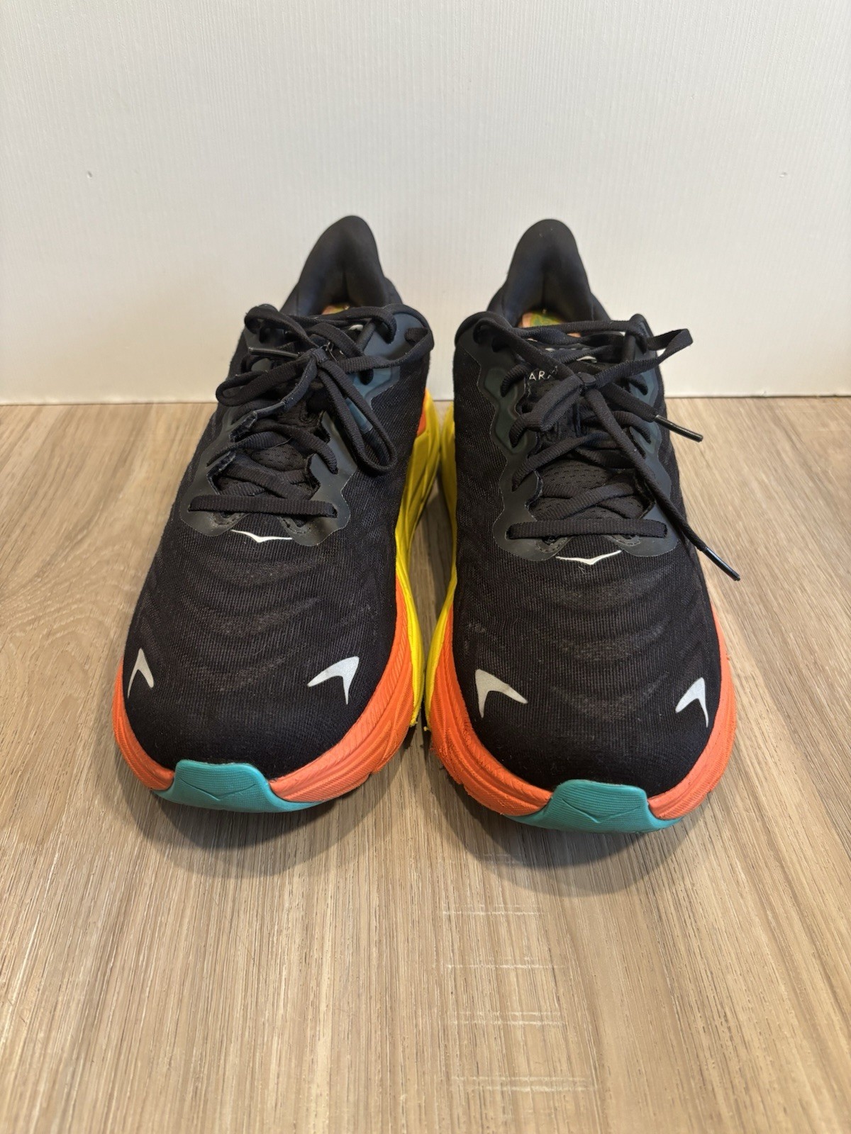 Hoka One One Arahi 6 Running Walking Comfort Mens Size 11.5 D Black Flame thumbnail 2