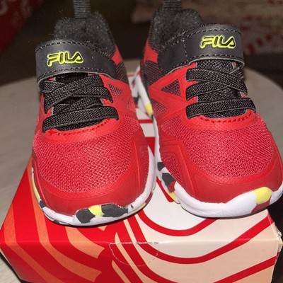 New Fila Infant Size 5 Athletic Shoe