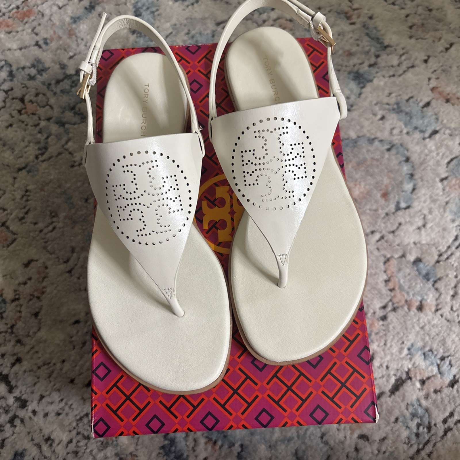 TORY BURCH CAPRI Perforated Logo White Leather Thong Flat Sandals  5.5