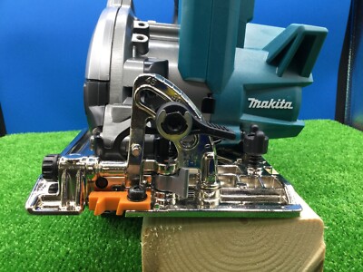 Makita HS006GZ Blue 40V 125mm Cordless Circular Saw Tool Makita HS006GZ Blue 40V 125mm Cordless Circular Saw Tool