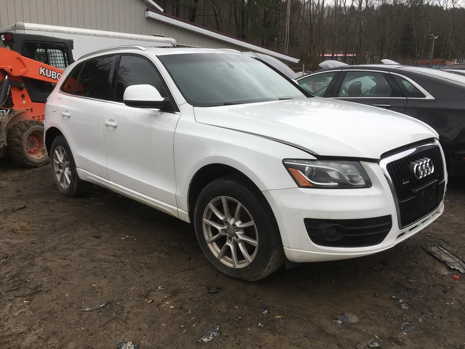 10 AUDI Q5 Evaporator Canister - Image 3 of 4