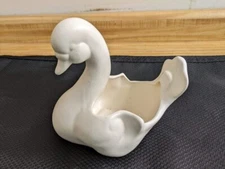 Vtg. Kay Finch white glazed planter duck; signed.