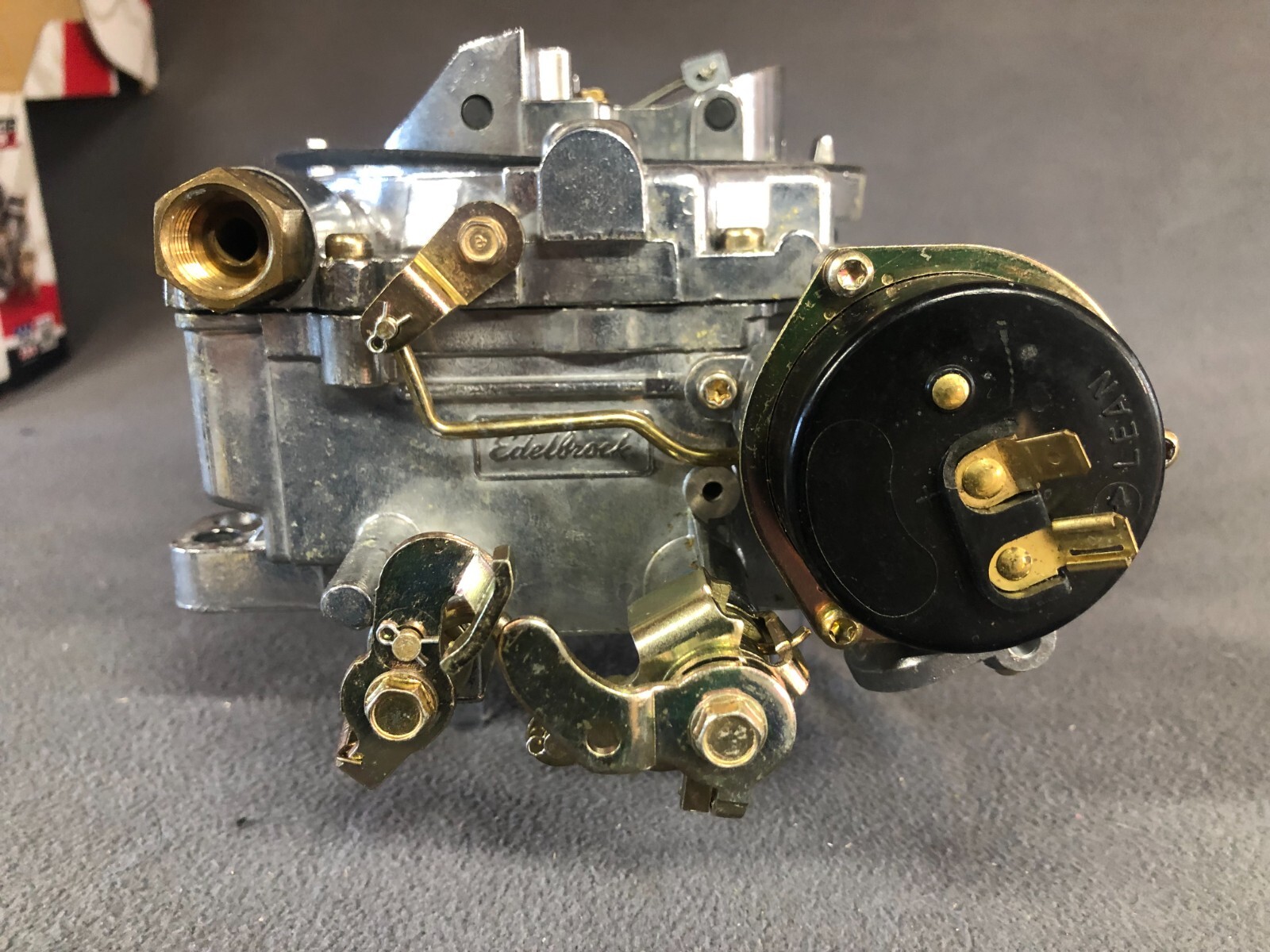 Edelbrock 1906 AVS2 Carburetor 650 cfm 4Barrel Electric Choke USED