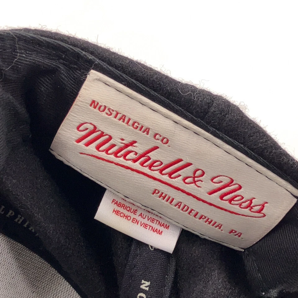 Gorra de béisbol Brooklyn Nets de fieltro negro con hebilla trasera de cuero Foto 4 de 4