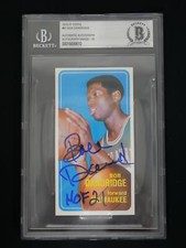 Bob Dandridge Signed 1970-71 Topps #63 w/ 