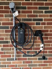 NEW GENUINE AUDI E TRON Q4 Q6 Q7 GT EV UNIVERSAL CHARGER WALL BRACKET MOUNT KIT