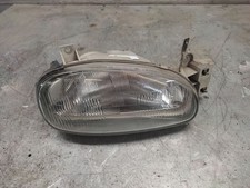 Feu avant (phare) Mazda 121