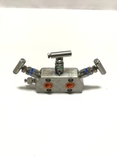 Rosemount 0305RC32B11 3 Way Manifold Valve Transmitter