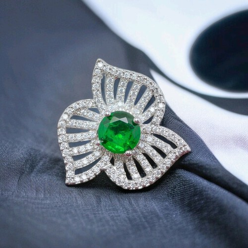 Emerald & Diomonds Ring American Diomonds & CZ Cocktail Ring''' - Picture 6 of 6
