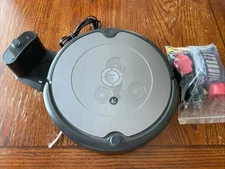 iRobot Roomba 676 Wi-Fi Connected Robot Vacuum Cleaner Tested Works Well