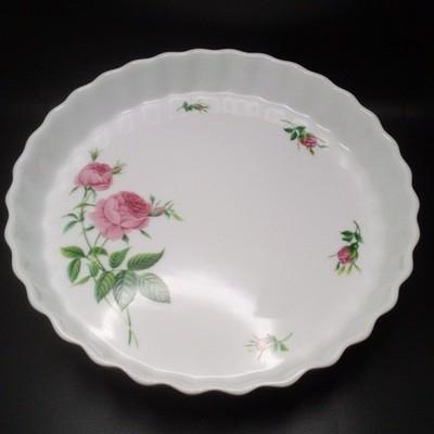 Christine Holm Porcelain Quiche Baking Dish, 9.5'' - Fluted/Scalloped  - Open Box
