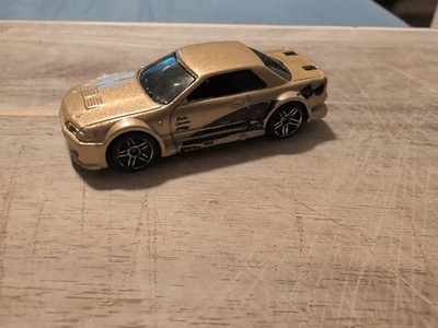 Hot Wheels 2008 Web Trading - Nissan Skyline GT-R R32 in Gold Missing Wing (A5)