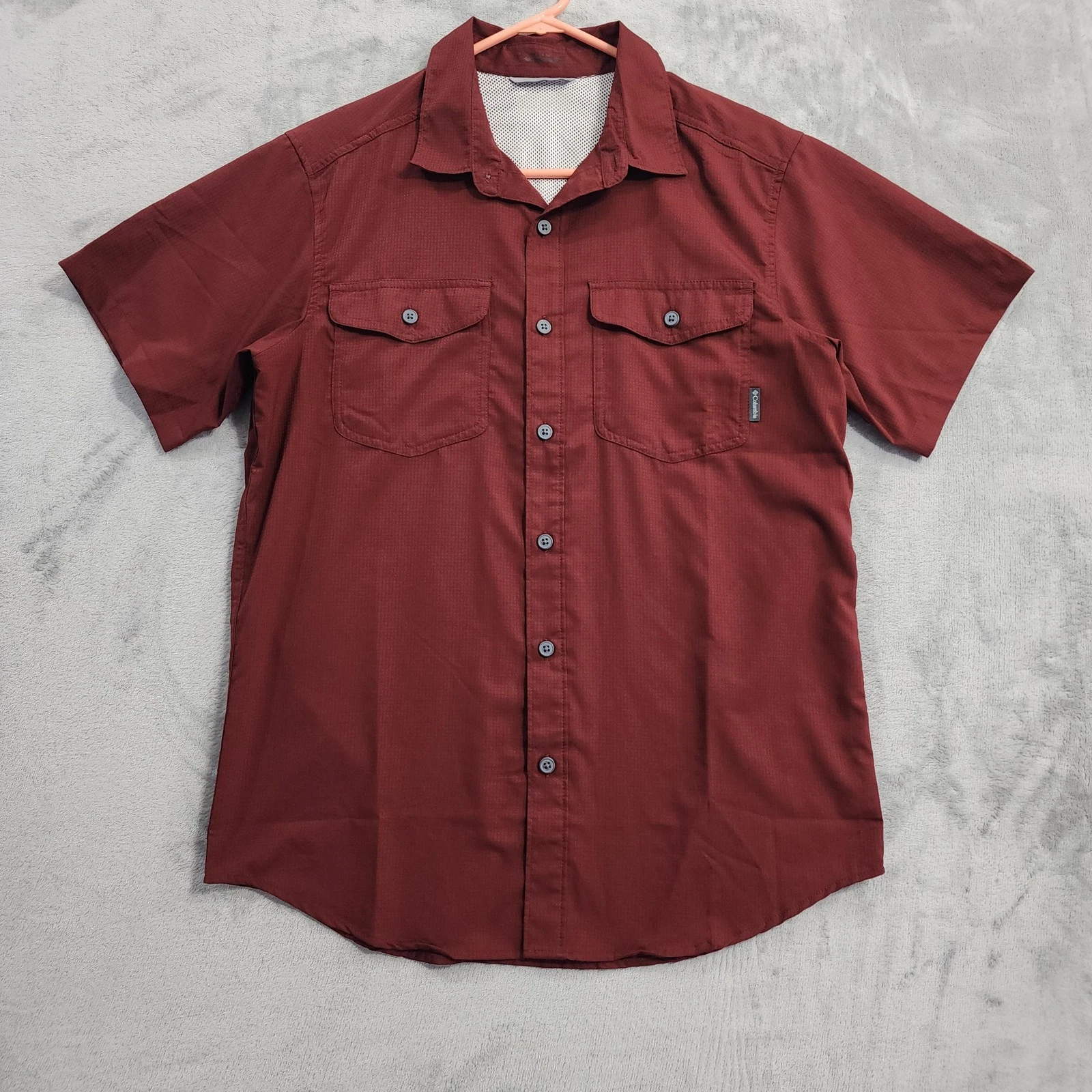 Columbia Shirt Mens L Red Omni-Wick Short Sleeve Button Front Hiking Fishing