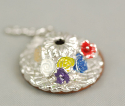VINTAGE 3D STERLING SILVER ENAMEL HONOLULU HAWAII STRAW HAT WITH FLOWERS CHARM