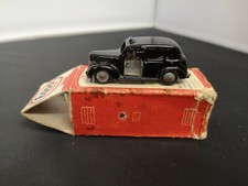 W880-VINTAGE BUDGIE No13 AUSTIN TAXI CAB AND PETROL PUMP STYLE ORIGINAL BOX