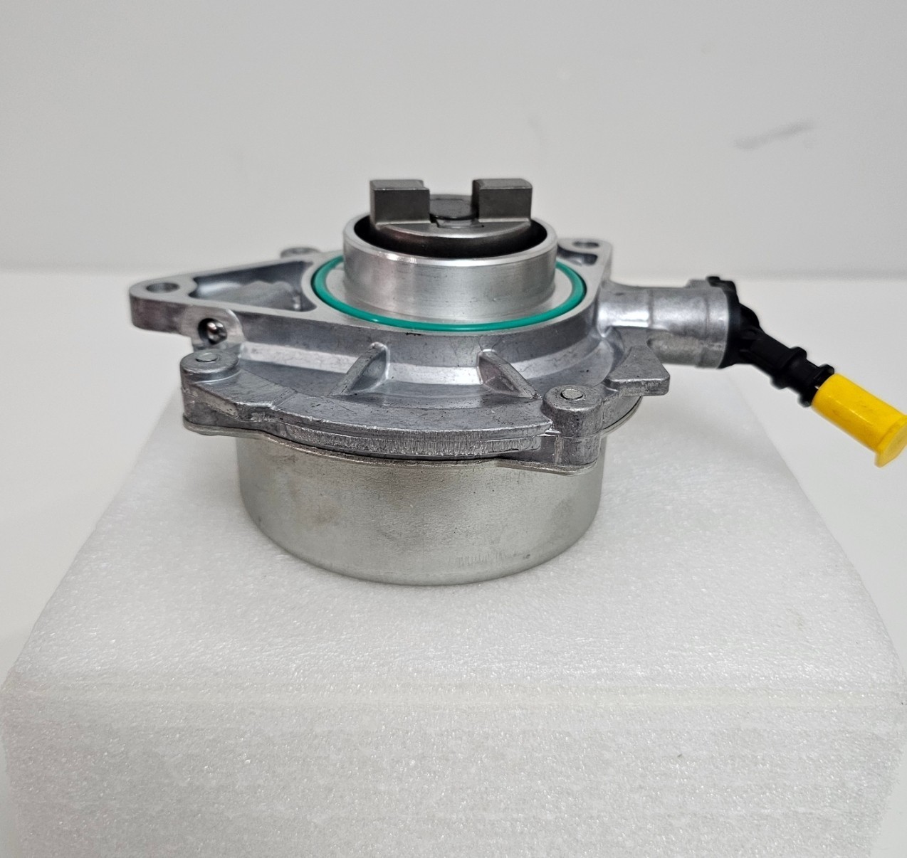 Brake Vacuum Pump 11667570813 For Peugeot 207& 5008 1.4 1.6 Petrol 4565.77 #5