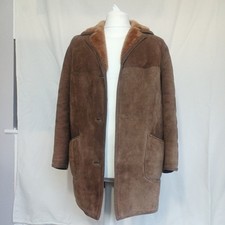 MENS DARK BROWN SHEEPSKIN SHEARLING COAT, 42IN Medium M vintage 