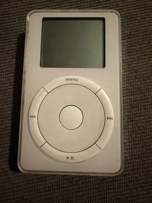 Apple 初代　iPod 10GB Apple iPod 1st Generation 10GB 32MB RAM - White With Box, Cord