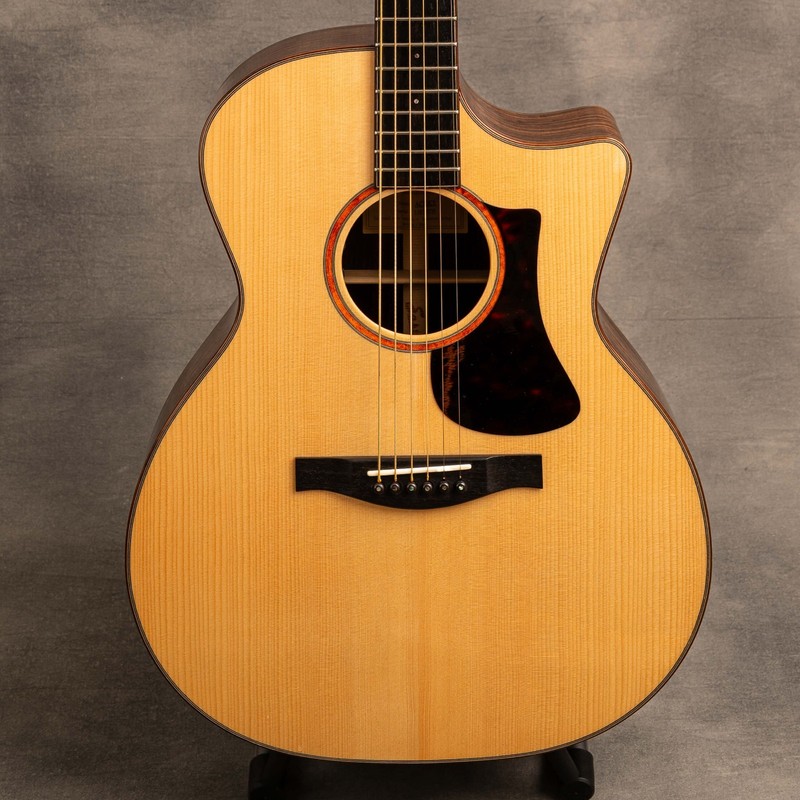Eastman AC722CE Acoustic Electric Guitar Solid Spruce Rosewood LR Baggs Case