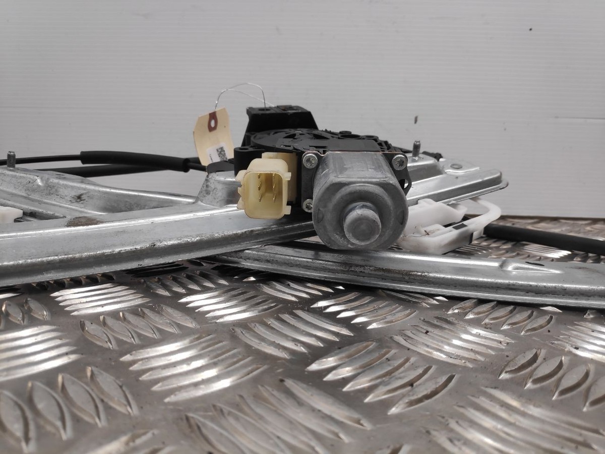 kuga　0820 2013 FORD KUGA WINDOW REGULATOR (LEFT FRONT) 0 130 822 732