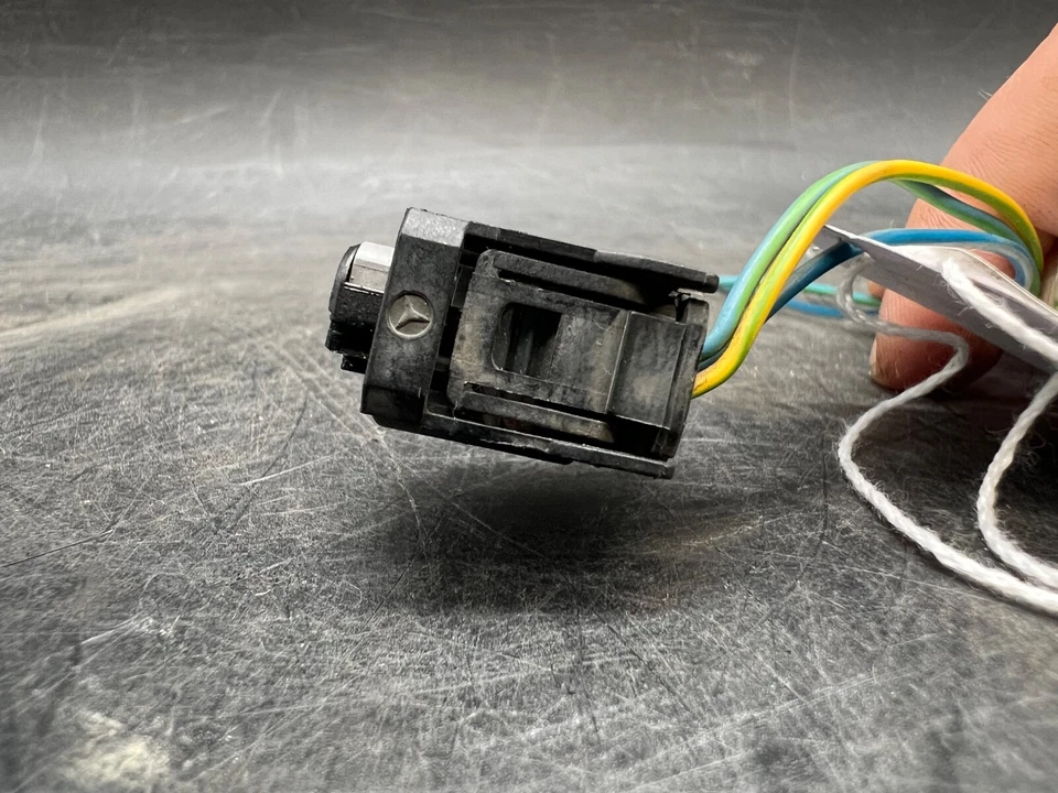 00-06 Mercedes-Benz S500 Clase S OEM Válvula de suspensión neumática Coleta Arnés de cables Foto 2 de 4