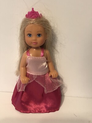Evi Love, Prinzessin mit Krone und Kleid