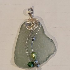Womens Pendant Green Sea Glass Beaded Statement Wire Wrapped Silver Tone