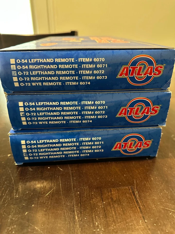 Atlas 2 #6072 & 1 #6073 O Gauge 3-Rail O-72 Left  & Right Switches - Image 4 of 4