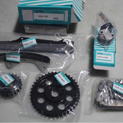 Timing Chain Kit 13028-V0700 for Nissan Bluebird Vanette LD20 Maxima LD28