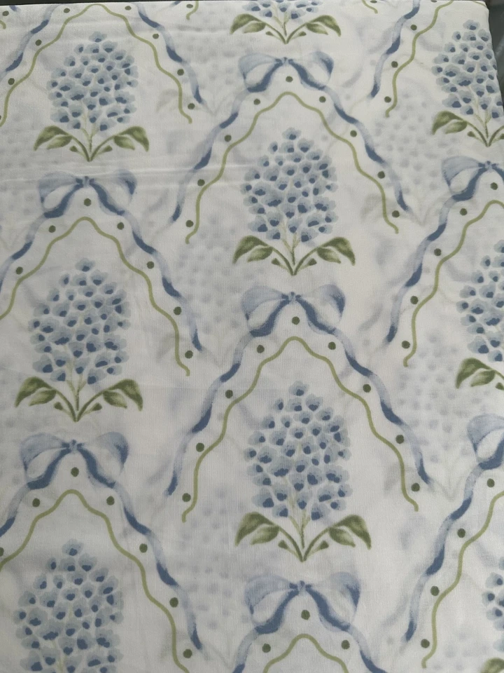 MANTEL FLORAL Kassatex blanco, azul, verde 90” o 70” rd. o sq. Nuevo Foto 2 de 2