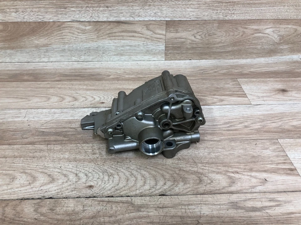 BMW F80 F30 M2 M3 M4 OEM FRONT ENGINE MOTOR OIL PUMP S55 2015-2020 - Image 2 of 4