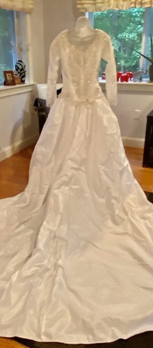 Vintage 80s Beaded Bridal Gown Size Small - Picture 6 of 8