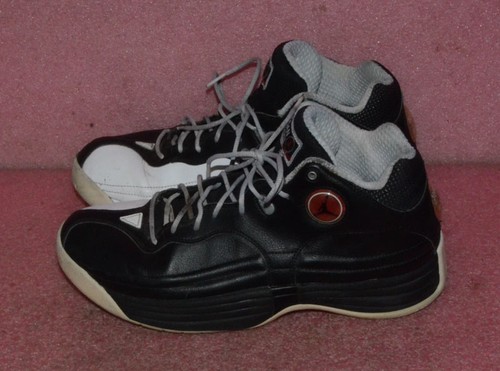 jordan basketball team shoes