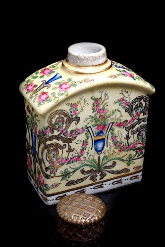 VINTAGE PORCELAIN CERAMIC CHRISTINE CANO TEA CADDY HANDPAINTED BY NELSON. - Picture 8 of 14