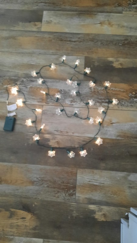 Battery operated snowflake string lights 9' - 10'