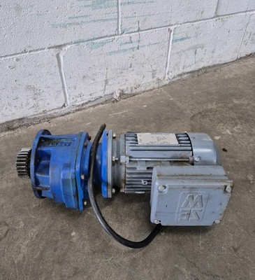 Sew-Eurodrive IEC-DFT80NA 1HP 3-Phase Motor w/ Varmec In-Line Gear Reducer