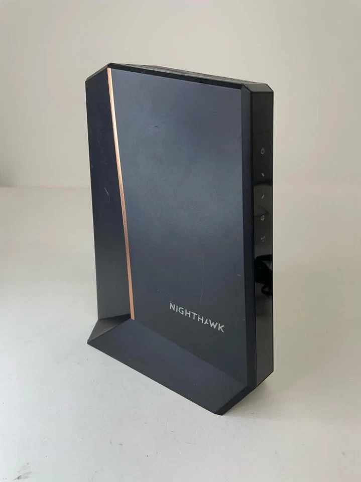 Módem de cable dividido medio/alto NETGEAR Nighthawk DOCSIS 3.1 (CM3000-1AZNAS)(LEER) Foto 2 de 4