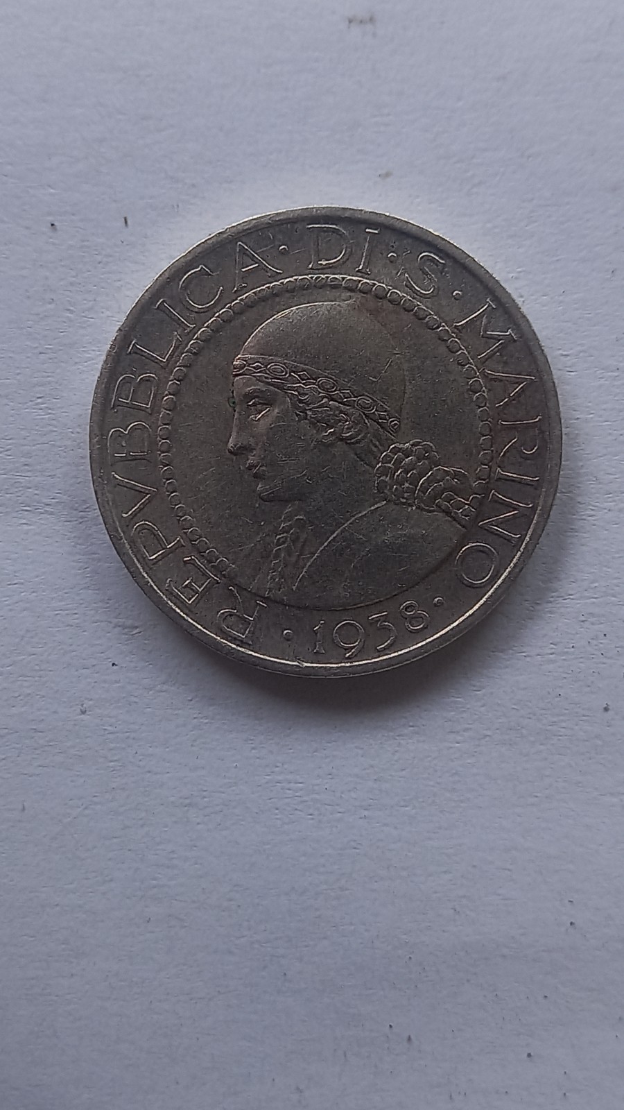 Foto 1 di 2