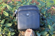 Men's Genuine Leather Messenger Crossbody Shoulder Bags Business Medium size Bag