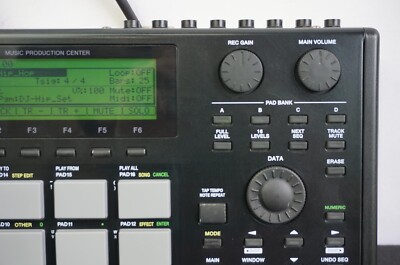 Akai Professional MPC 1000 Portable Music Production Centre