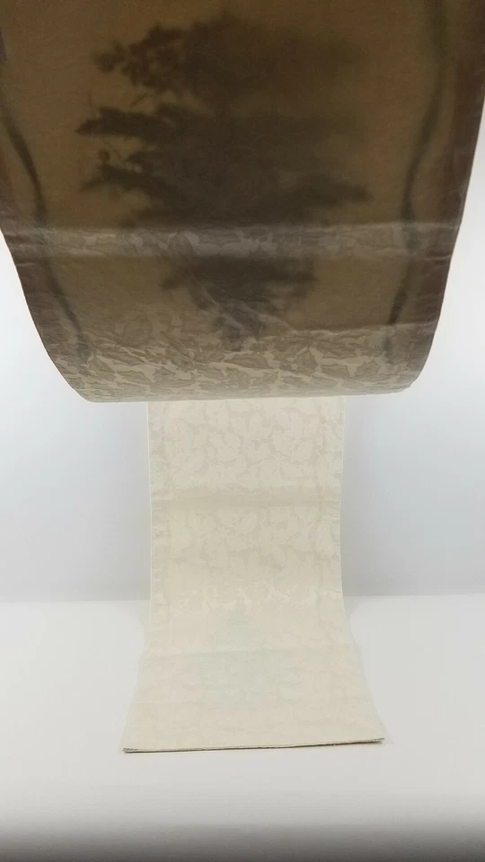 SPODE Christmas Tree Ivory Table Runner 88 Inches x 13 3/4 Inches Read Descrip. - Image 4 of 4