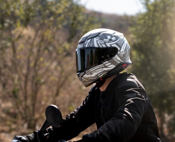 best looking shoei helmets RF-1400 Beaut Helmet - TC-6 - Size M FEATURES Advanced short Shoei RF-1400 Beaut Helmet -