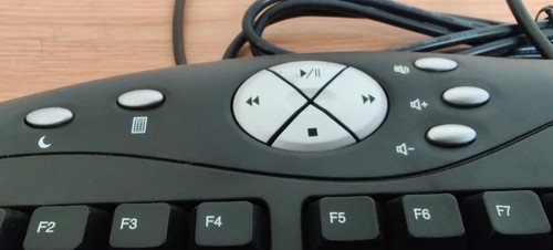 Emachines KB-0108 104 Key Multimedia Internet Keyboard PS/2 French AZERTY Layout - Picture 5 of 7