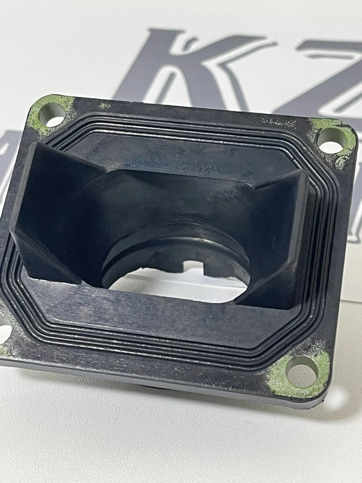 YAMAHA  1980 - 1982 YZ250 YZ250  3R4-13565-00-00  INTAKE MANIFOLD BOOT JOINT NEW Foto 4 de 4